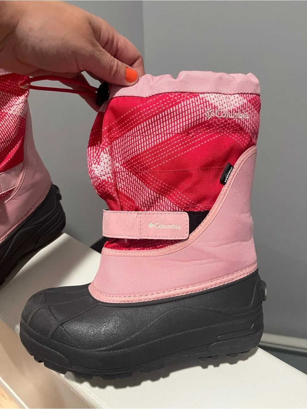 Columbia Girls Kids Size 3  Waterproof Winter Snow Boots Pink & Gray